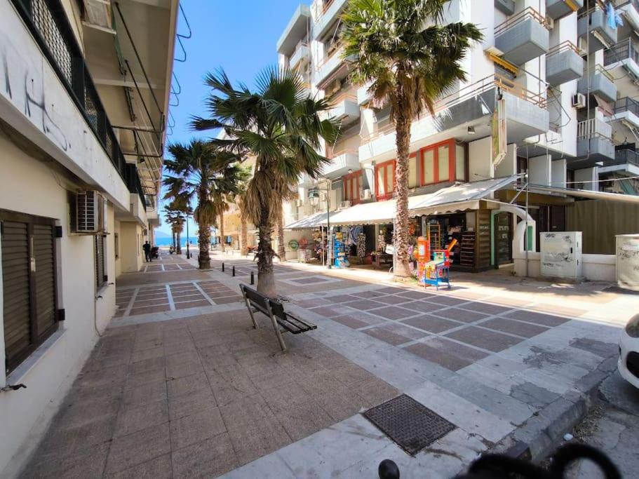 Apartment 50 Meters From The Beach Loutráki Extérieur photo